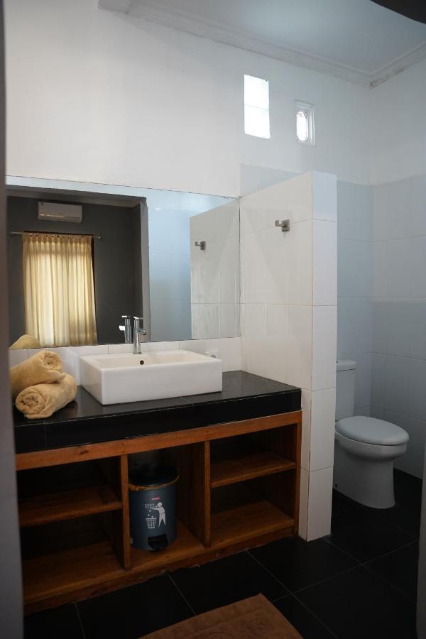 Rasti 2 Homestay Kuta  Экстерьер фото