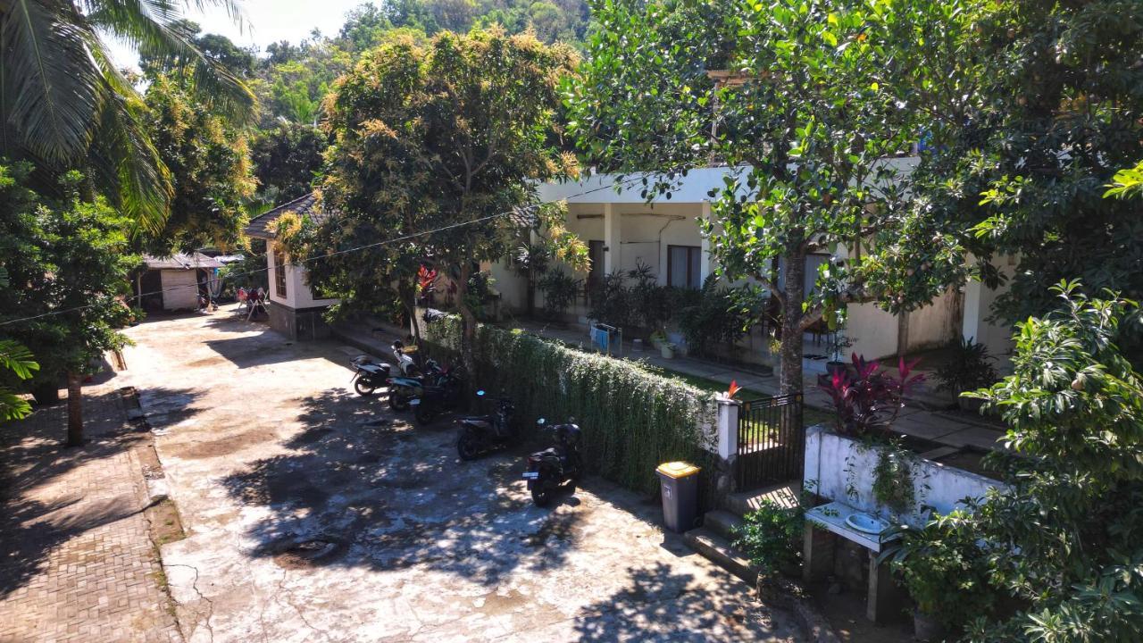 Rasti 2 Homestay Kuta  Экстерьер фото