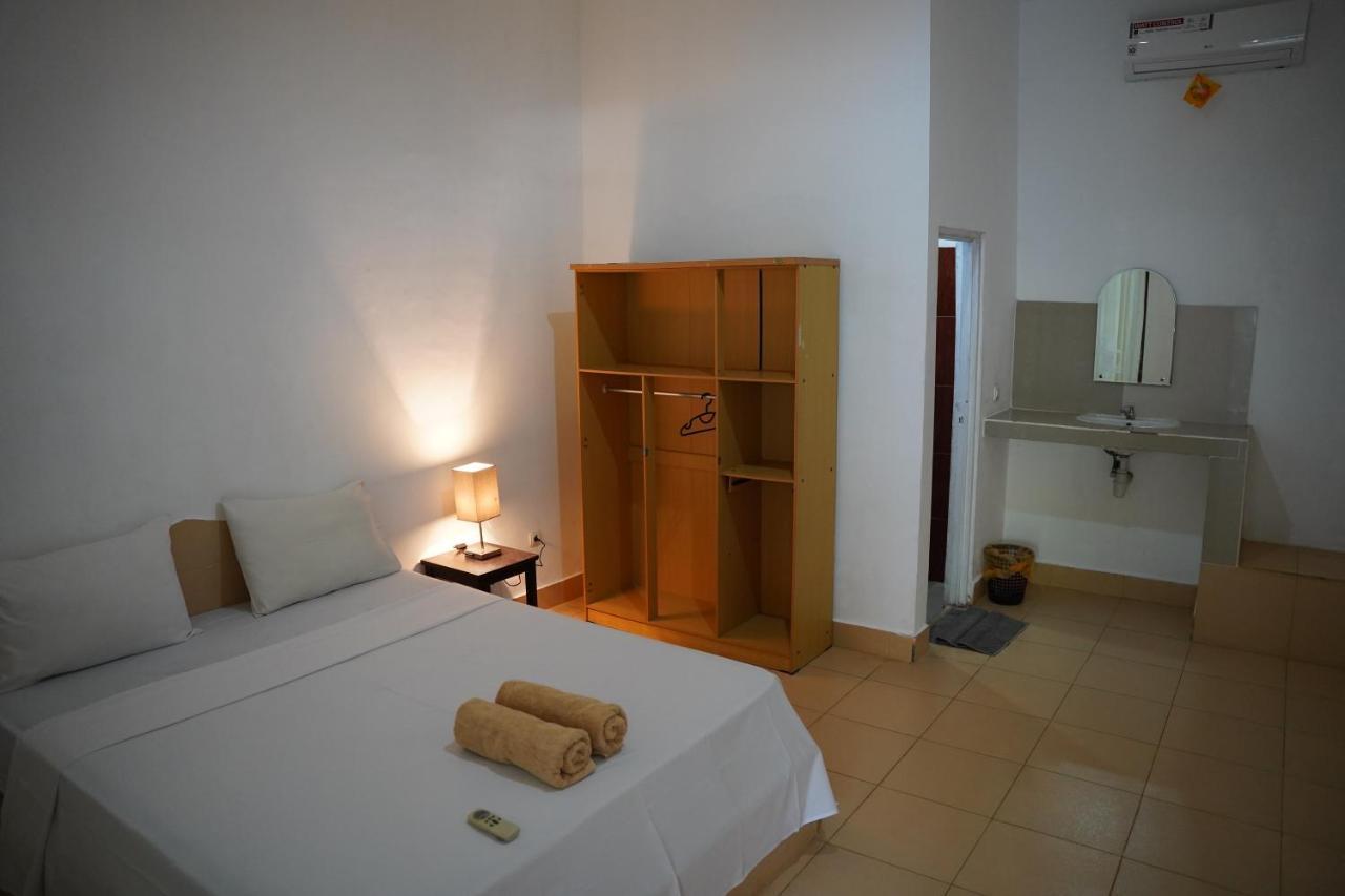 Rasti 2 Homestay Kuta  Экстерьер фото