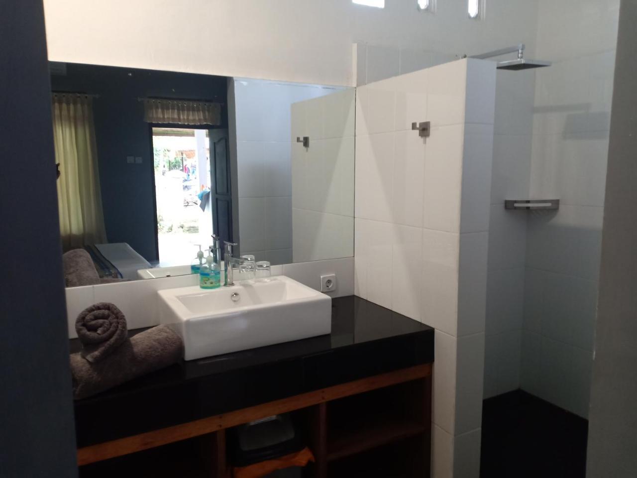 Rasti 2 Homestay Kuta  Экстерьер фото